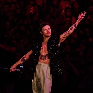 Meet your Posher, Caitlin